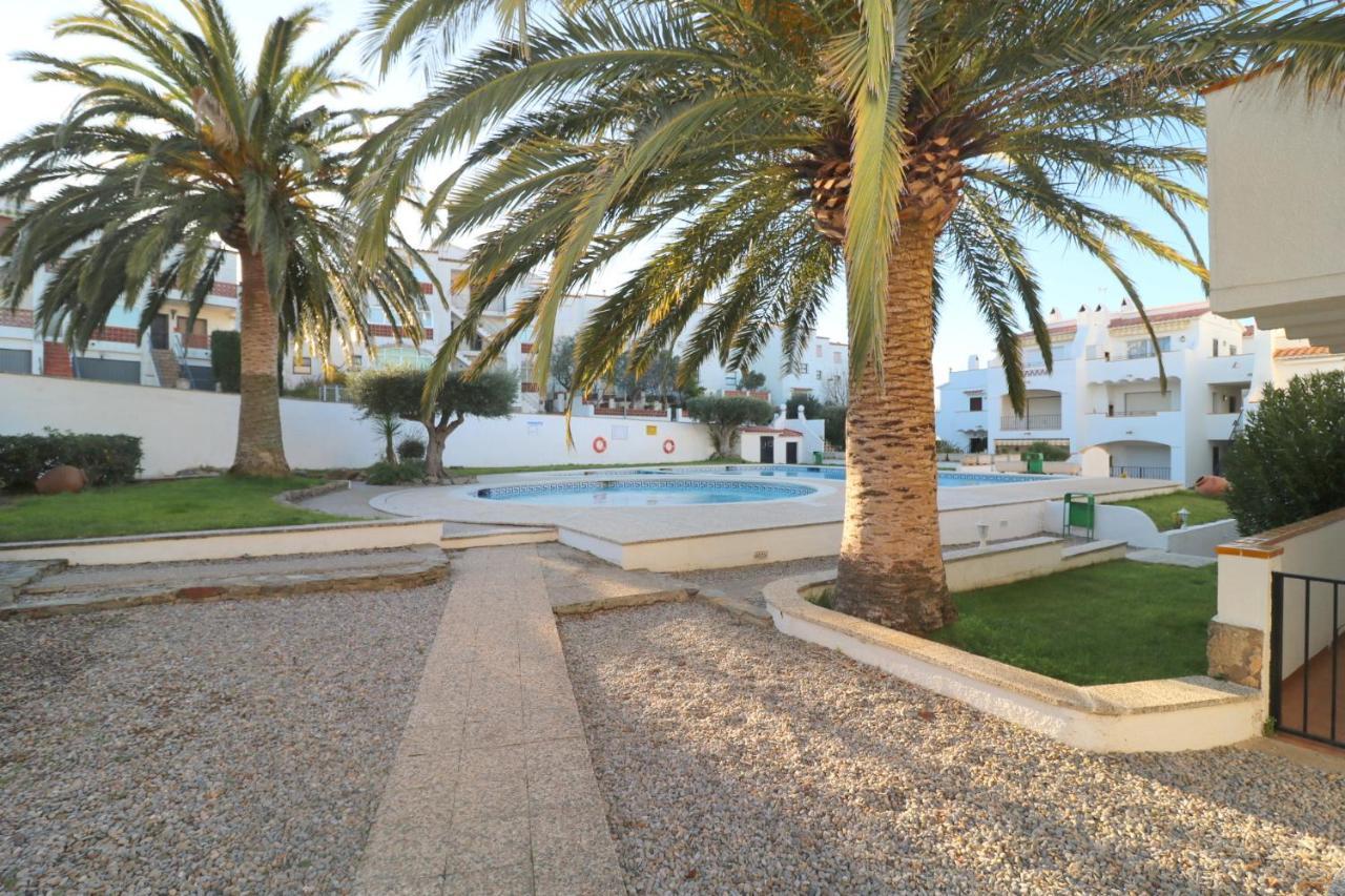 Jardins III B 2 - Piso Con Vista Al Mar Y Piscina Apartment Roses Bagian luar foto